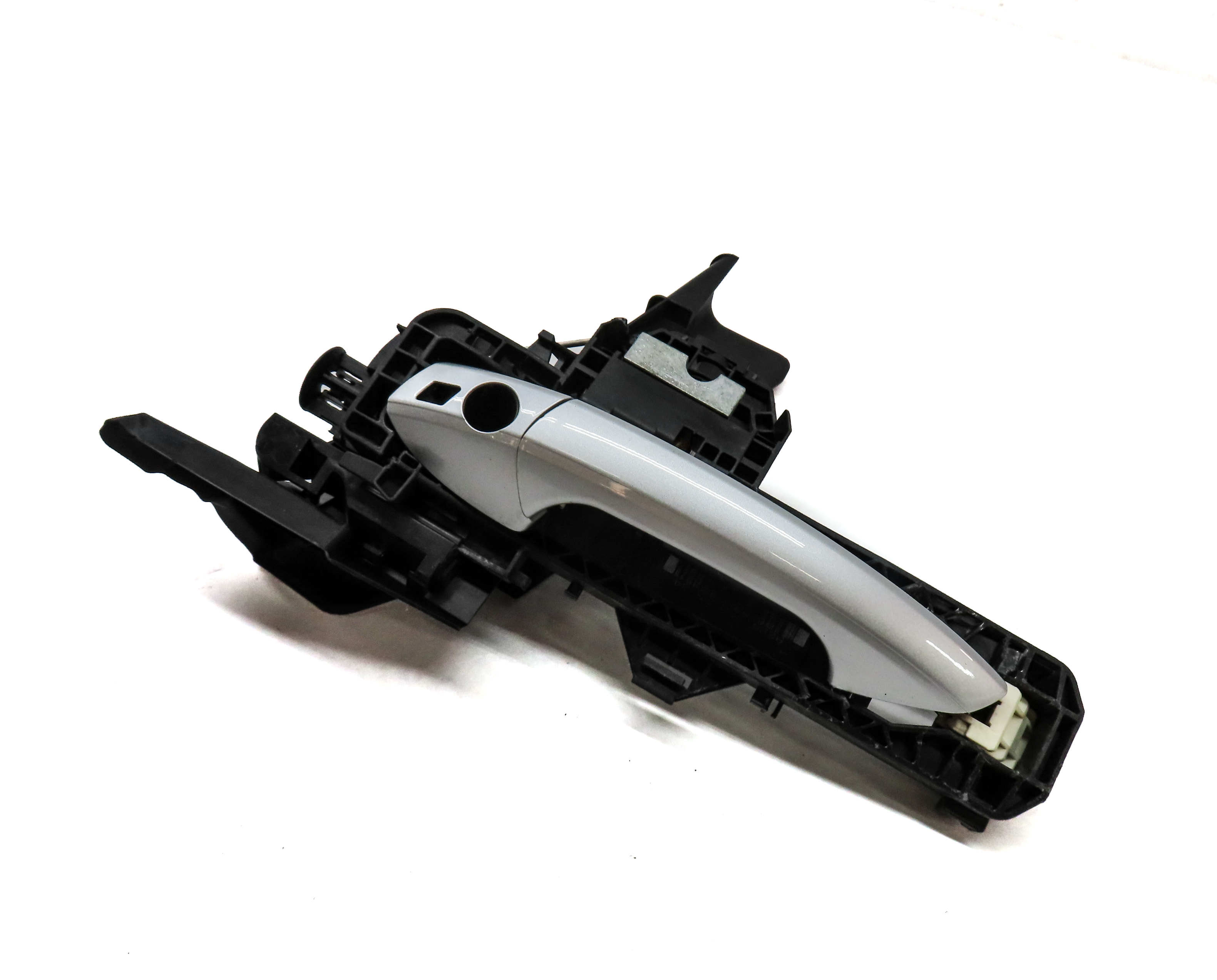 2010-2015 MERCEDES GLK250 GLK350 (X204) LEFT FRONT DRIVER DOOR HANDLE (Silver) — exact item pictured